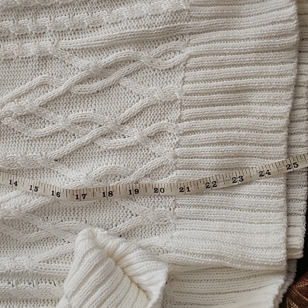 Brooks Brothers white cable sweater.. size XL - Picture 7 of 9